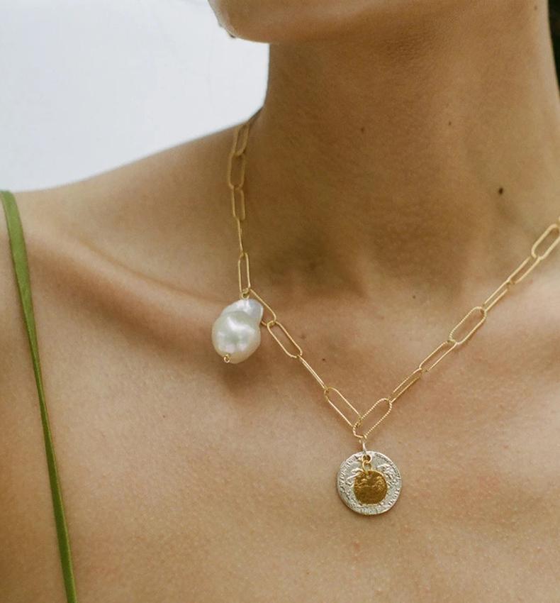 Pearl Necklaces: The Unexpected Jewellery Trend We’re Loving